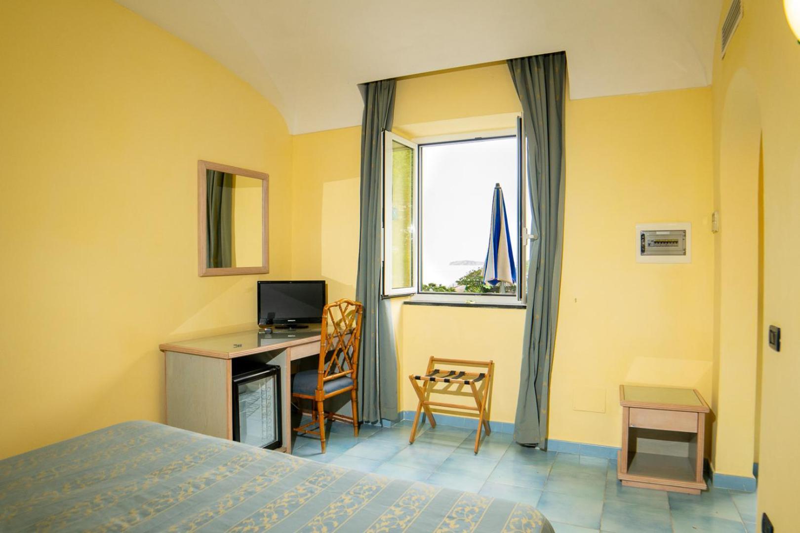 Hotel Oasi Castiglione Casamicciola Terme Rom bilde